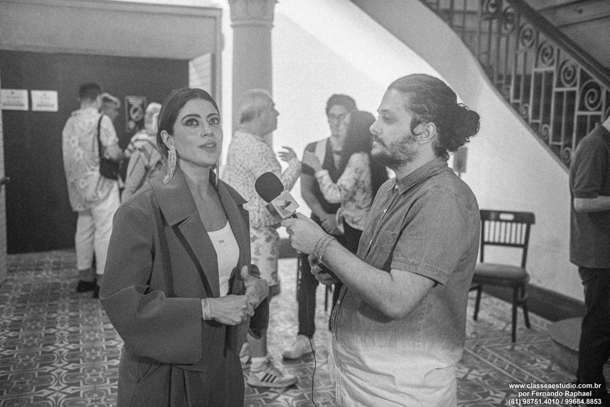 carol castro em entrevista para o canal classe a tv no festival de cinema