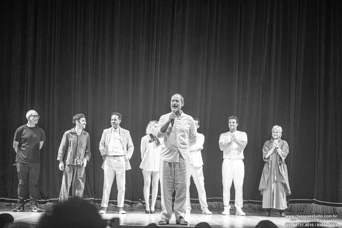 Caio Blat, Eduardo Sterblich, Edson Celulari, Luisa Arraes, Luis Miranda, Rodrigo Lombard, Guel Arraes, Tânia Alves, Dan Stulbach, Carol Castro, Helena Ranaldi nofestival de cinema