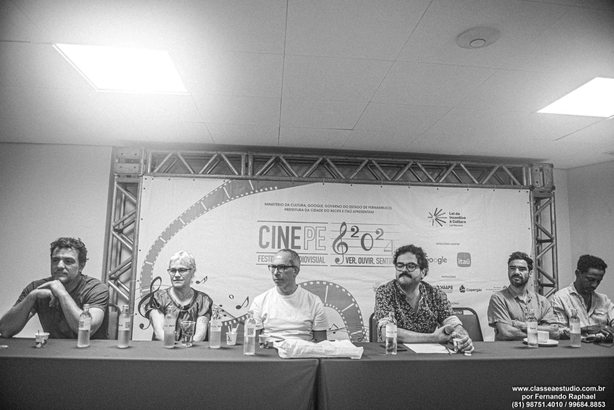 Caio Blat, Eduardo Sterblich, Edson Celulari, Luisa Arraes, Luis Miranda, Rodrigo Lombard, Guel Arraes, Tânia Alves, Dan Stulbach, Carol Castro, Helena Ranaldi no festival de cinema