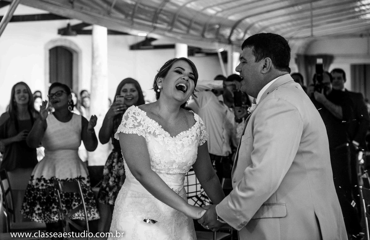 Classe A Estudio Fotografico; casamento; casamentos e eventos; cerimonial requinte; clip de casamento; estudio fotografico; evandra bento; fernando raphael estudio fotografico; filmagem de casamento; foto e filmagem de casamento; foto e video de casamento