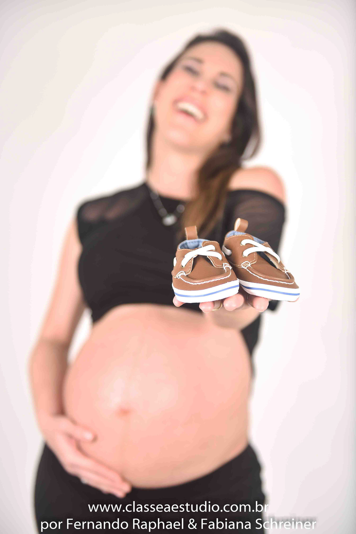 Book fotográfico de gestante no estúdio fotográfico