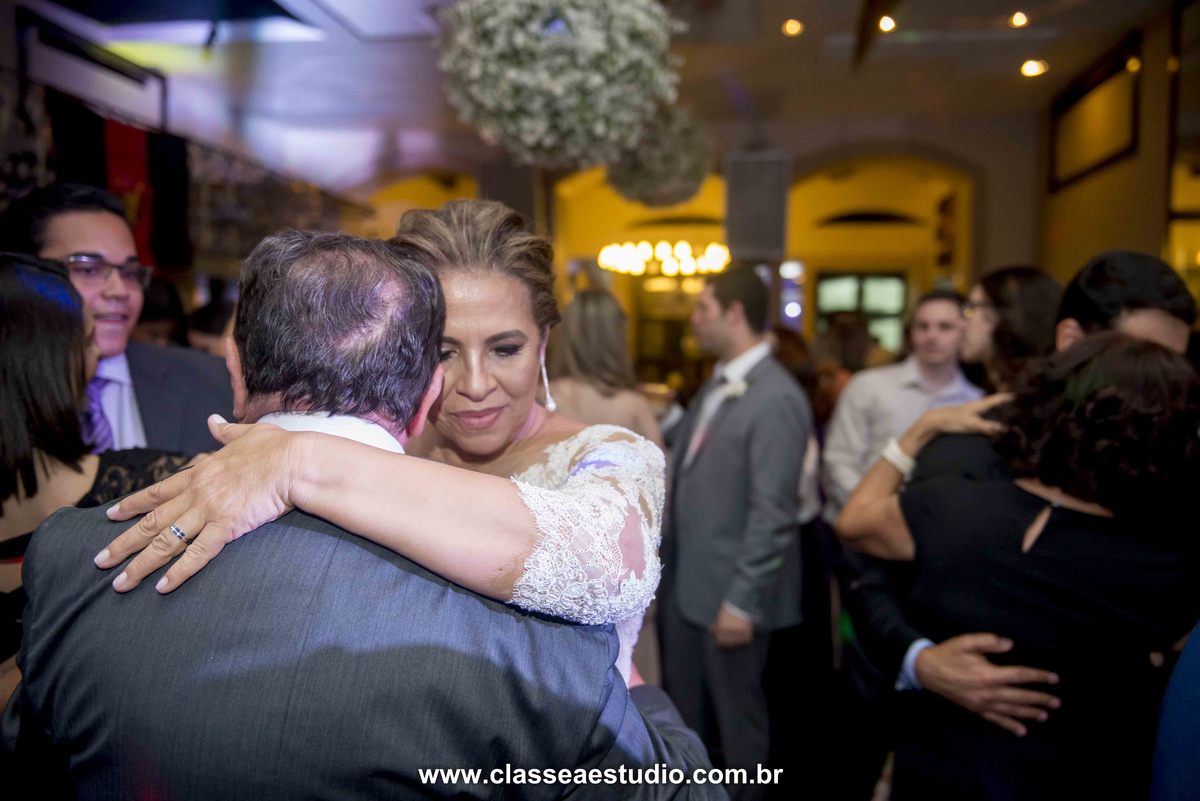 Classe A Estudio Fotografico; casamento; casamentos e eventos; cerimonial ruth braun, clip de casamento; estudio fotografico; fernando raphael estudio fotografico; filmagem de casamento; foto e filmagem de casamento; foto e video de casamento; foto e vide