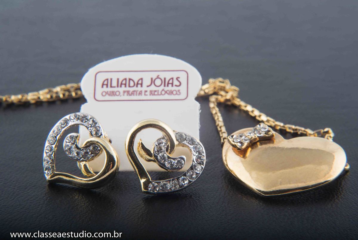 fotos publicitárias para campanhas de agências de publicidade.
Estúdio fotográfico e vídeo profissional, catálogos, look book, editoriais,book fotográfico; vídeo-clips; vídeo profissional; foto