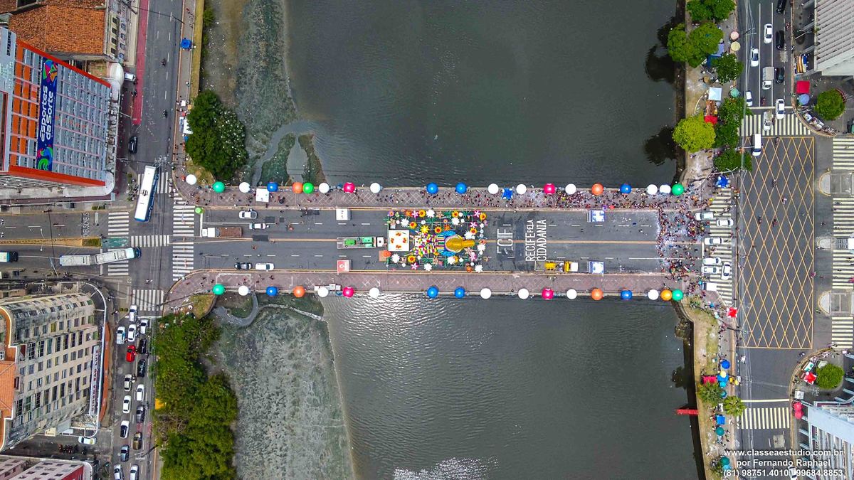 Imagens aéreas do Galo da Madrugada