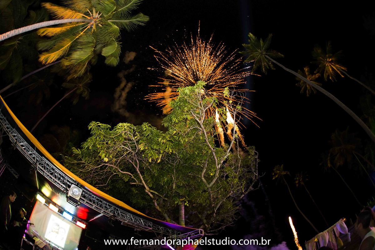 Classe A Estúdio Fotográfico; casamento; casamento em carneiros; casamento na praia; estúdio fotográfico; fernando raphael estúdio fotográfico; filmagem de casamento; foto e filmagem de casamento; foto e ví