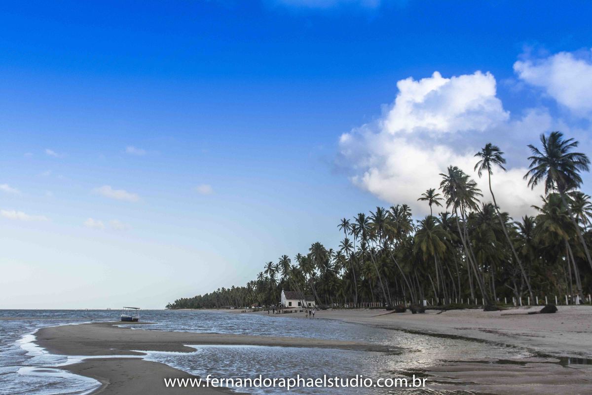 casamento, chegada da noiva de barco pelo mar, making off da noiva, Capela de São Benedito, igrejinha dos Carneiros, praia de Carneiros, Pernambuco, cerimonia de casamento, recepção de casamento, Classe A Estúdio, Fabiana Schre