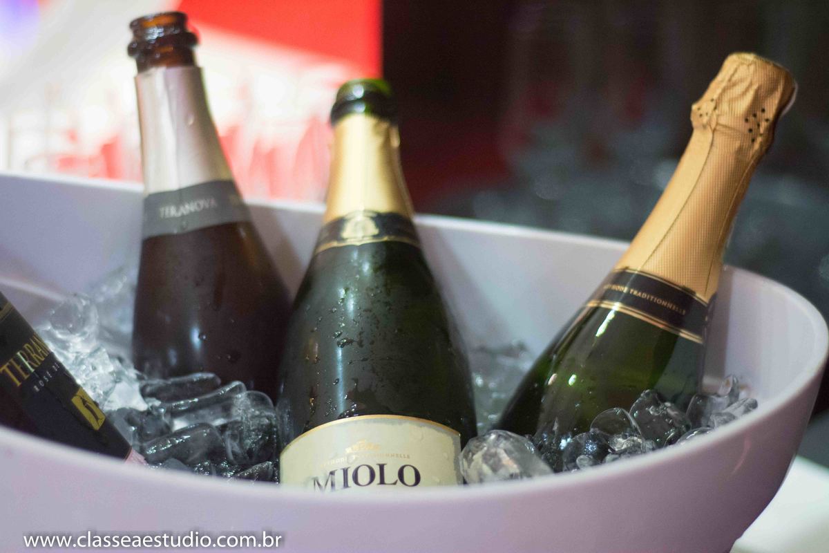 Cerimonial Joana Barradas; balaca drinks; buffet dcavalcante; casamento fotojornalismo; casamentos; casamentos e eventos; casamentos fotografos; central de noivas; cerimonial sophistique; classe a estudio fotografico; desfile de moda; maquiadora eliana fu