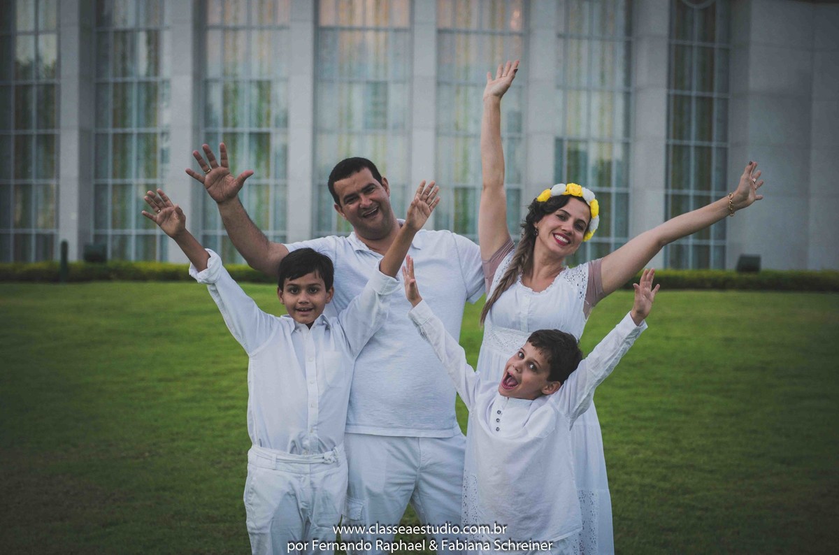 ensaio fotográfico de família na Igreja dos Mórmons