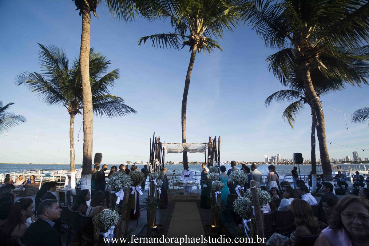 Classe A Estudio Fotografico; casamento; casamento na beira mar; casamento na praia; casamento no catamarã; casamentos e eventos; casamentos fotografia; casamentos fotografos; cerimonial gisele carneiro; clip de casamento; decoracao andrea medeiros