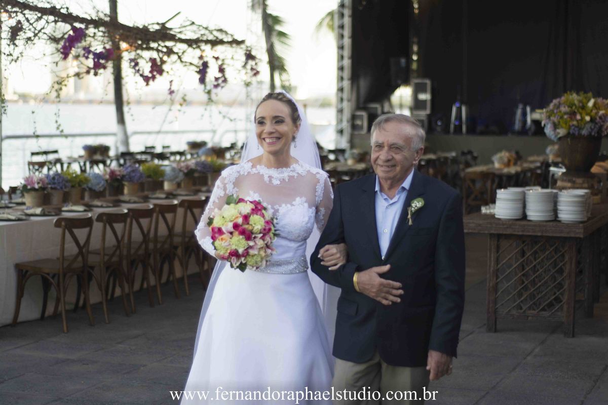 Classe A Estudio Fotografico; casamento; casamento na beira mar; casamento na praia; casamento no catamarã; casamentos e eventos; casamentos fotografia; casamentos fotografos; cerimonial gisele carneiro; clip de casamento; decoracao andrea medeiros