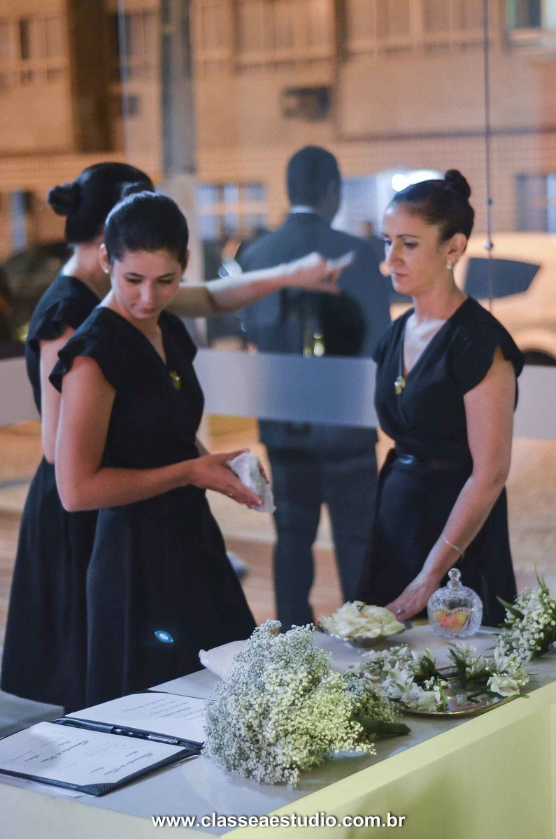 Classe A Estudio Fotografico; casamento; casamento na beira mar; casamento na praia; casamento no porto fino; casamentos e eventos; casamentos fotografia; casamentos fotografos; cerimonial Fabiola Ramos; clip de casamento; decoracao robson chagas; estudio