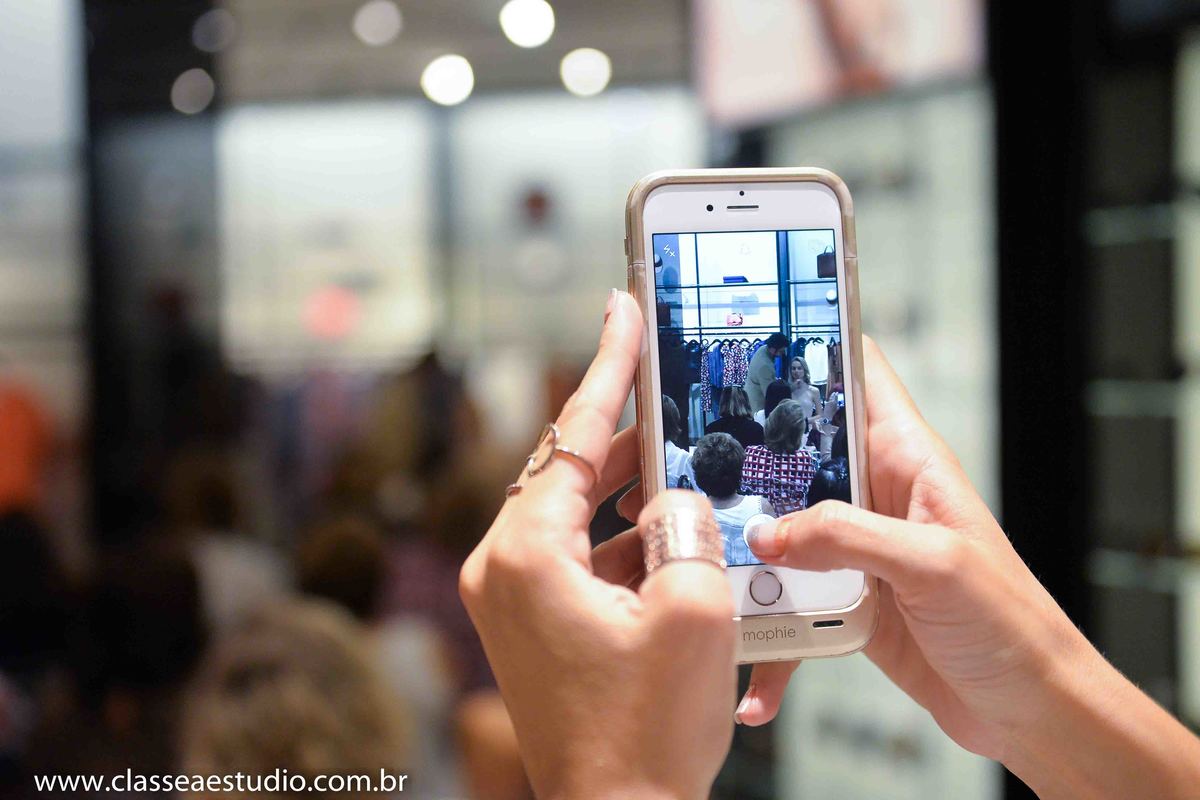 alta sociedade; andrea caricio; armani; classe a agency; classe a estudio fotografico; cobertura fotografica; cobertura fotografica de eventos; cobertura fotografica de eventos corporativos; cobertura fotografica de eventos empresariais; cobertura fotogra