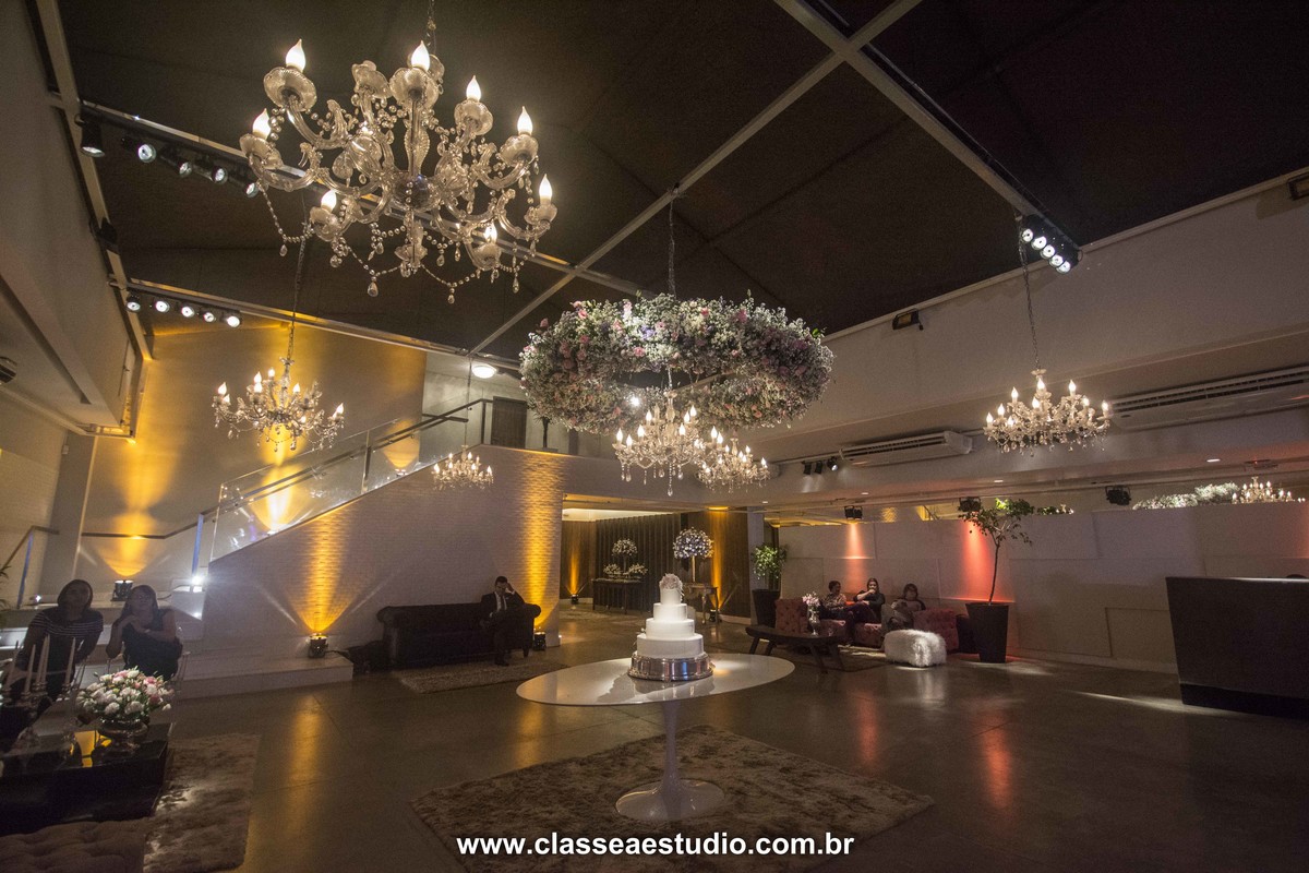 Decoração de casamento por Nita Rocha decorações no buffet La Salle.
