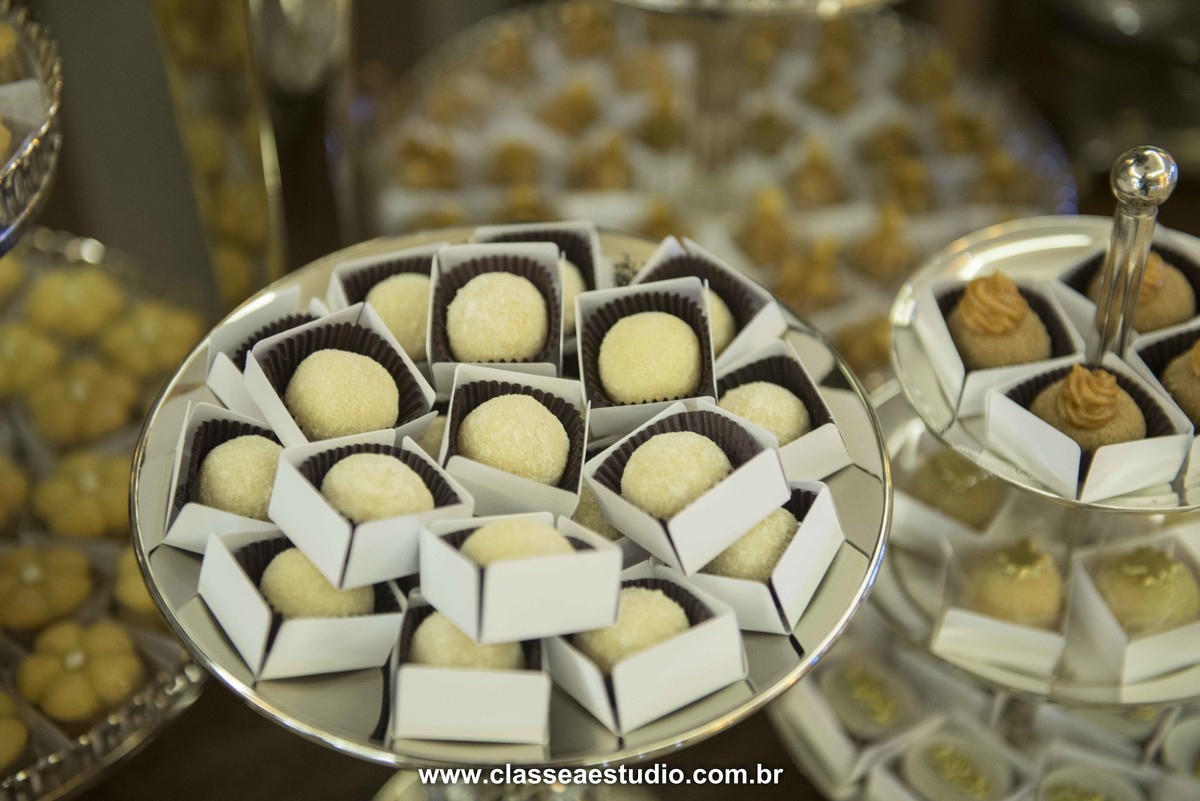fotojornalismo em casamentos, fabiana schreiner, ana izabel figueiredo alta confeitaria; balaca buffet de liquidos; benta brigaderia; bolo de noiva; buffet de casamento; buffet villa sandino; carrinho da gula; casamento; casamentos; casamentos em recife; 
