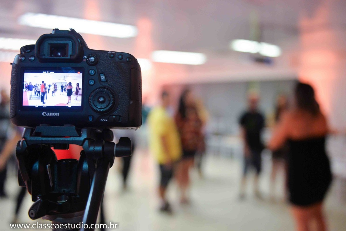 Palestra para noivas na Ferreira Costa sobre casamentos com a link digital filmes