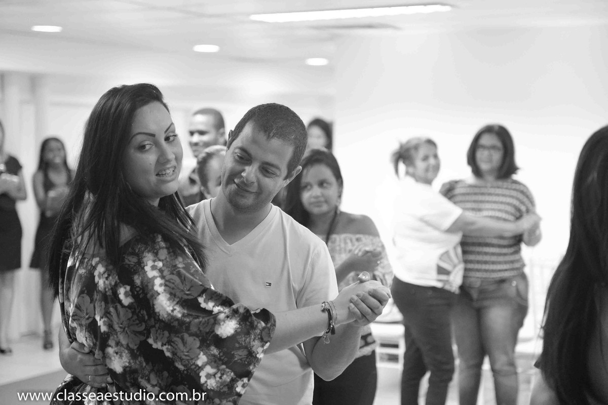 Palestra para noivas na Ferreira Costa sobre casamentos