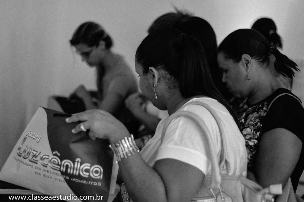 Palestra para noivas na Ferreira Costa sobre casamentos