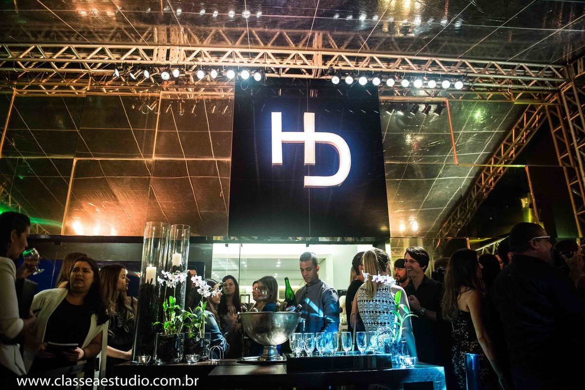 Fotógrafos de eventos sociais na loja Empório HD.