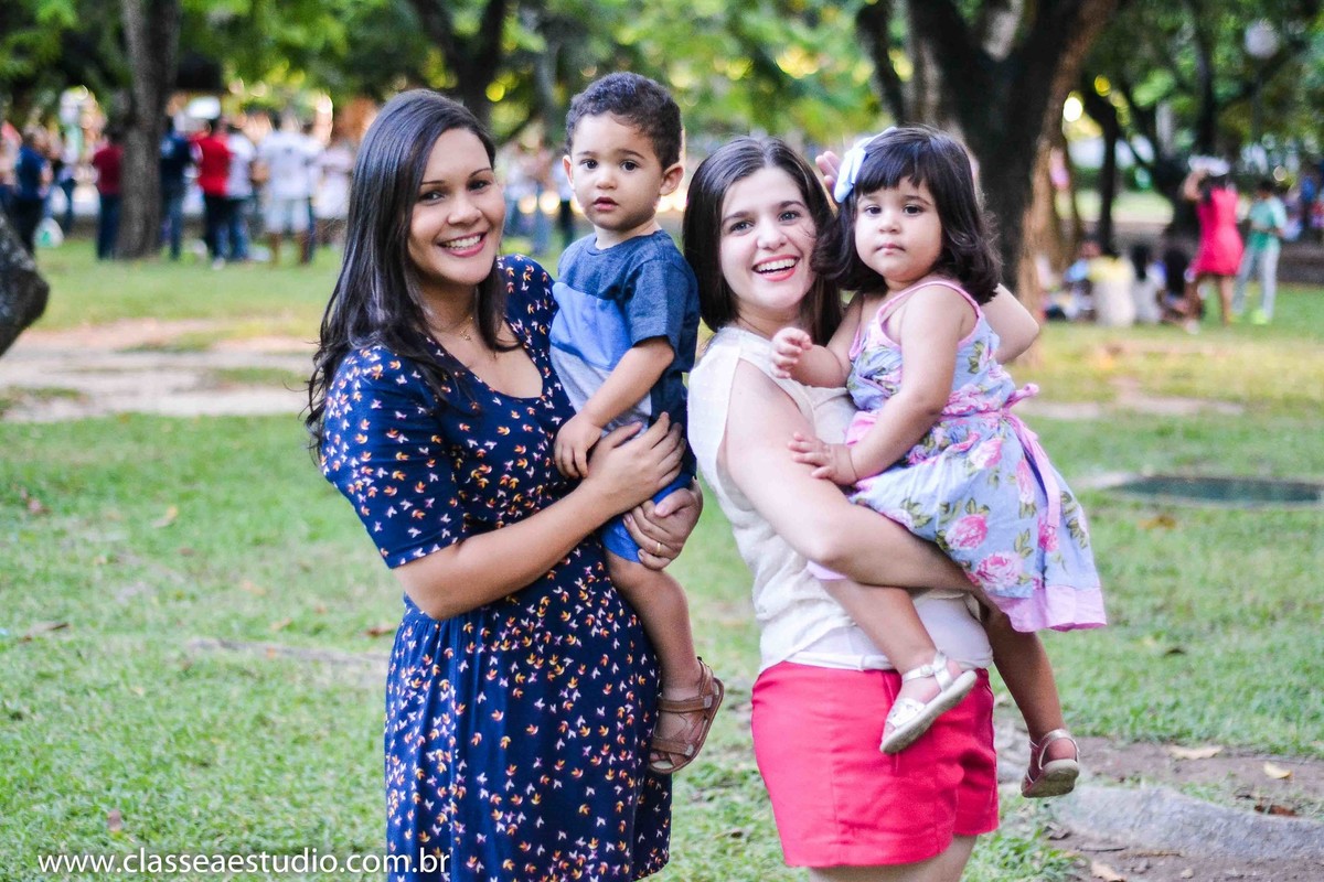 book fotográfico de família no parque