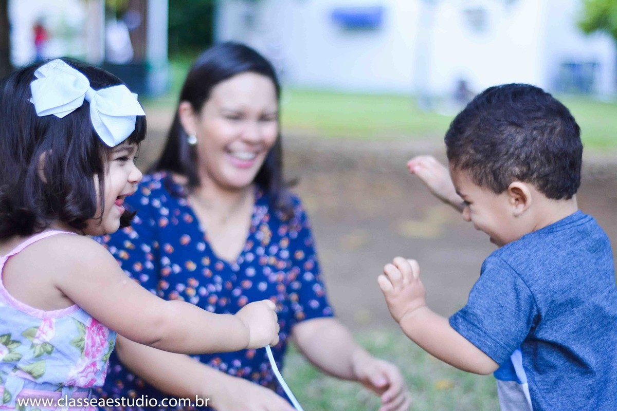 book fotográfico de família no parque
