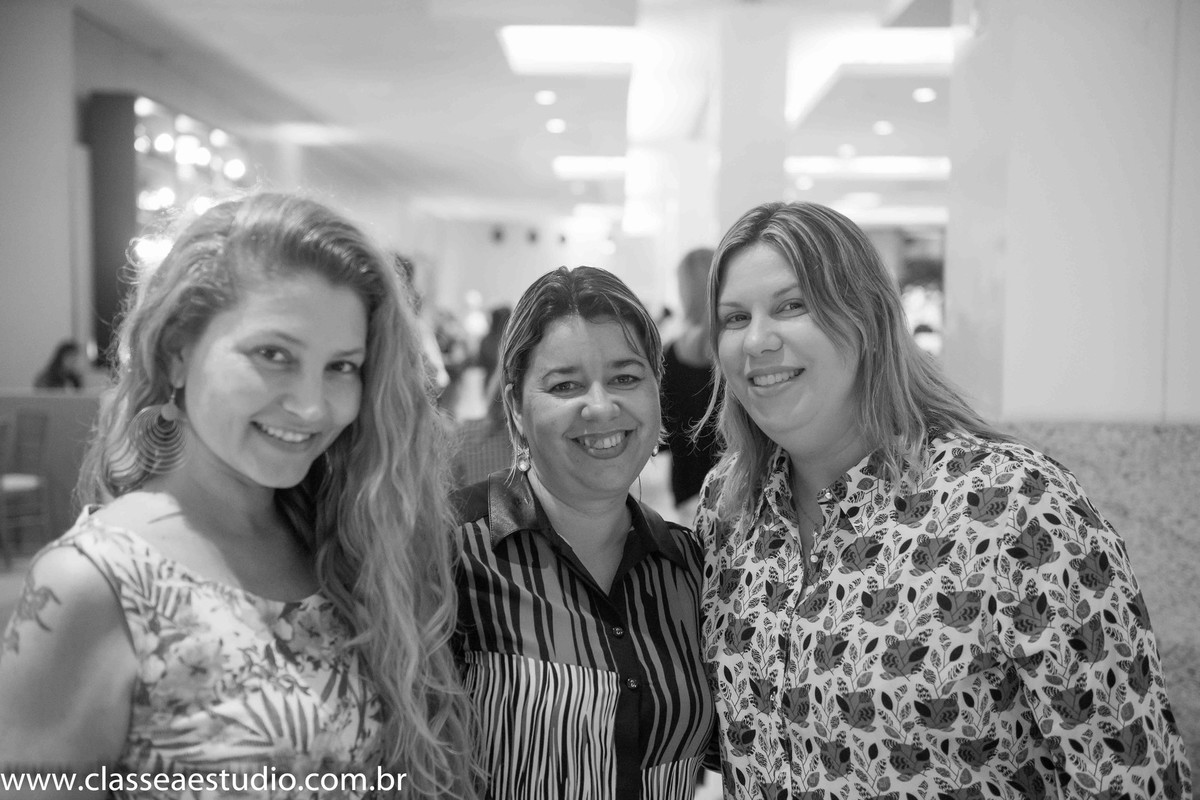 Fotografa Fabiana Schreiner, Cerimonial Requinte e decoradora Katia Rego.