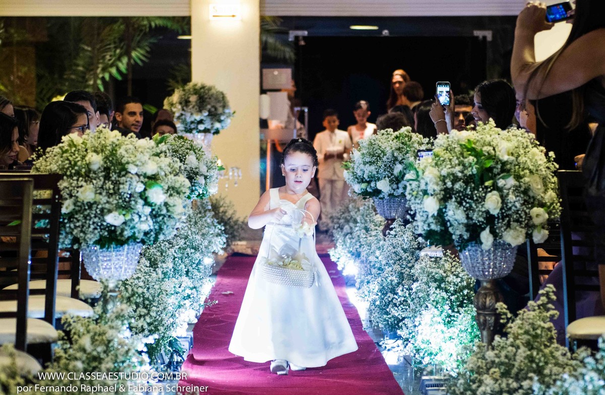entrada da daminha no casamento