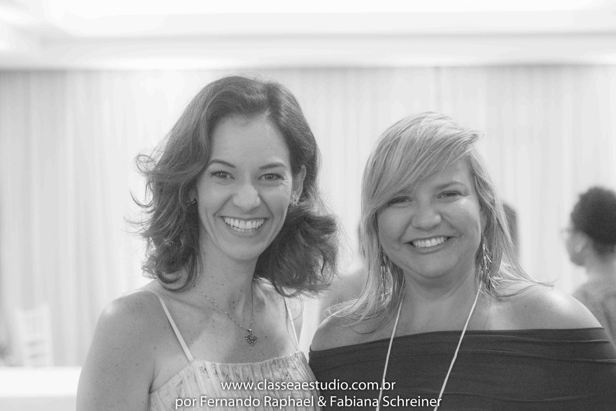 Paola Muniz (Lovely 15) e Ana Paula Goes (buffet Barroso) no salão de noivas e festas wedding day