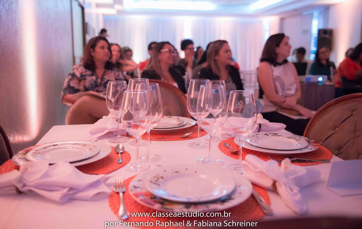 Linha de porcelanas Schmidt da loja Camicado assinada por Claudia Matarazzo