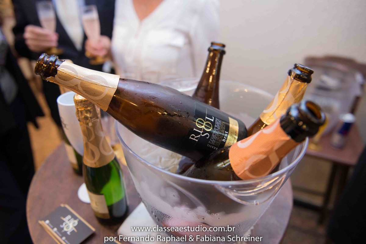 Lounge dos espumantes Rio Sol no salão de noivas e festas wedding day