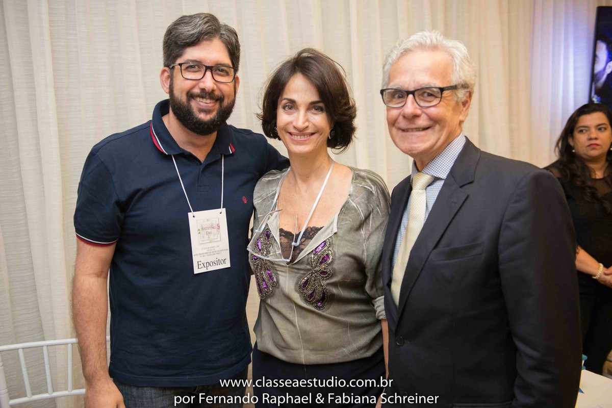 Lounge de Eduardo Calado fotografia com Claudia Matarazzo e Mario Ameni no salão de noivas e festas wedding day