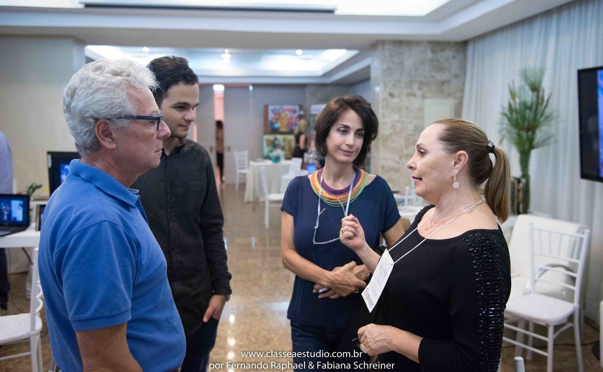 Mario Ameni, Matheus Sisnando, Claudia Matarazzo e Selia Dambros no salão de noivas e festas wedding day