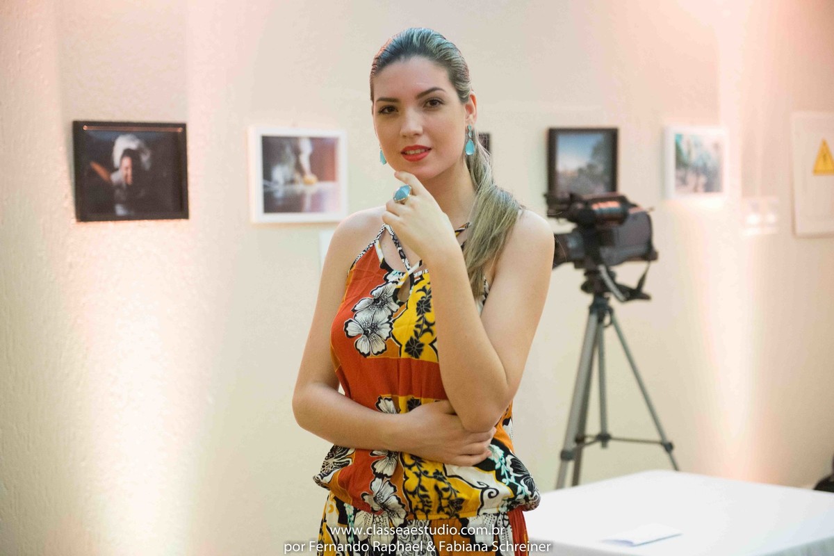 modelo no desfile de moda