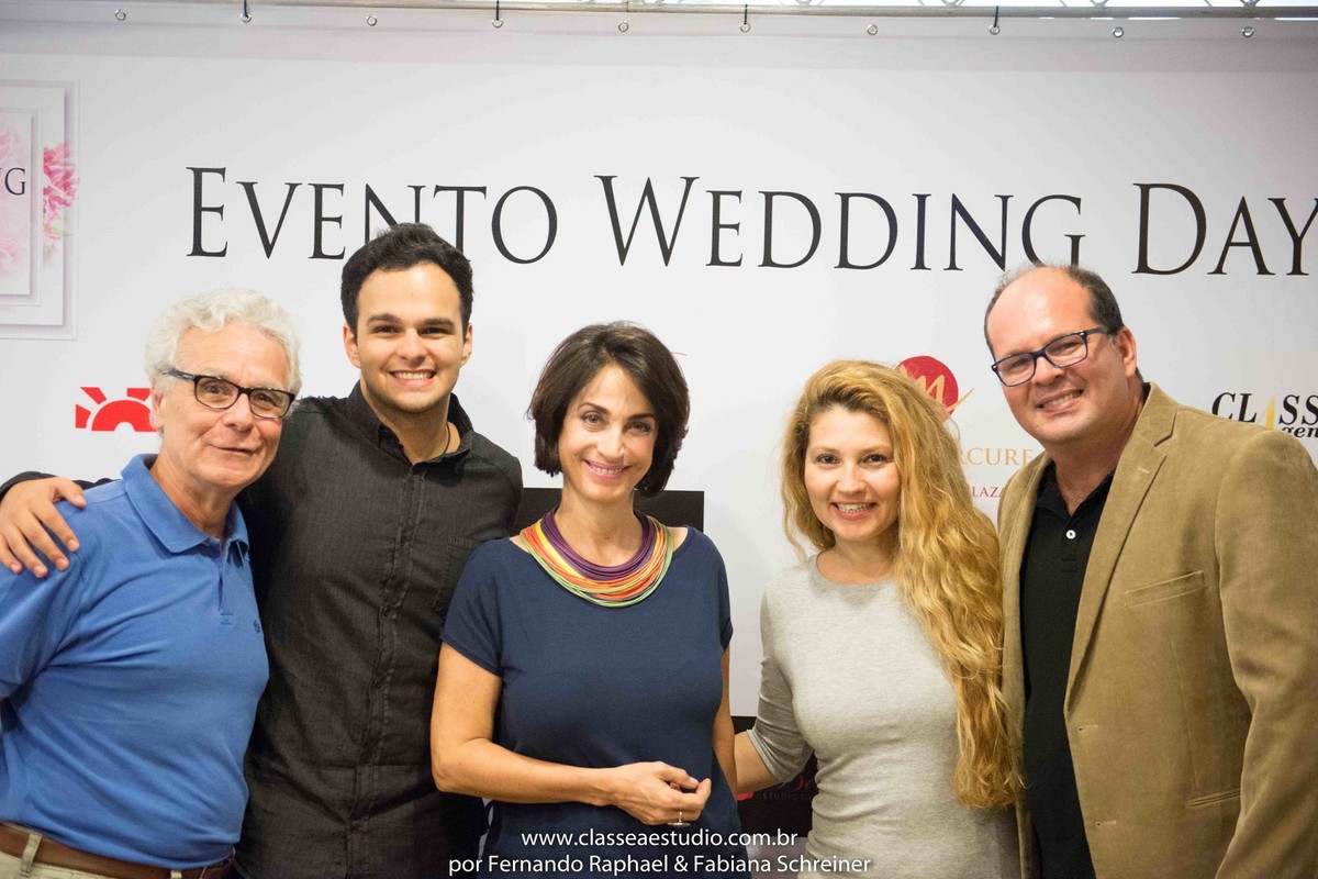 Matheus Sisnando, Mario Ameni, Fabiana Schreiner e Claudia Matarazzo no salão de noivas e festas wedding day