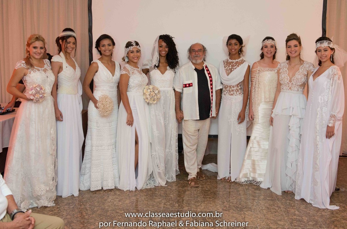 desfile de vestidos de noivas no evento wedding day do estilista Jan Souza