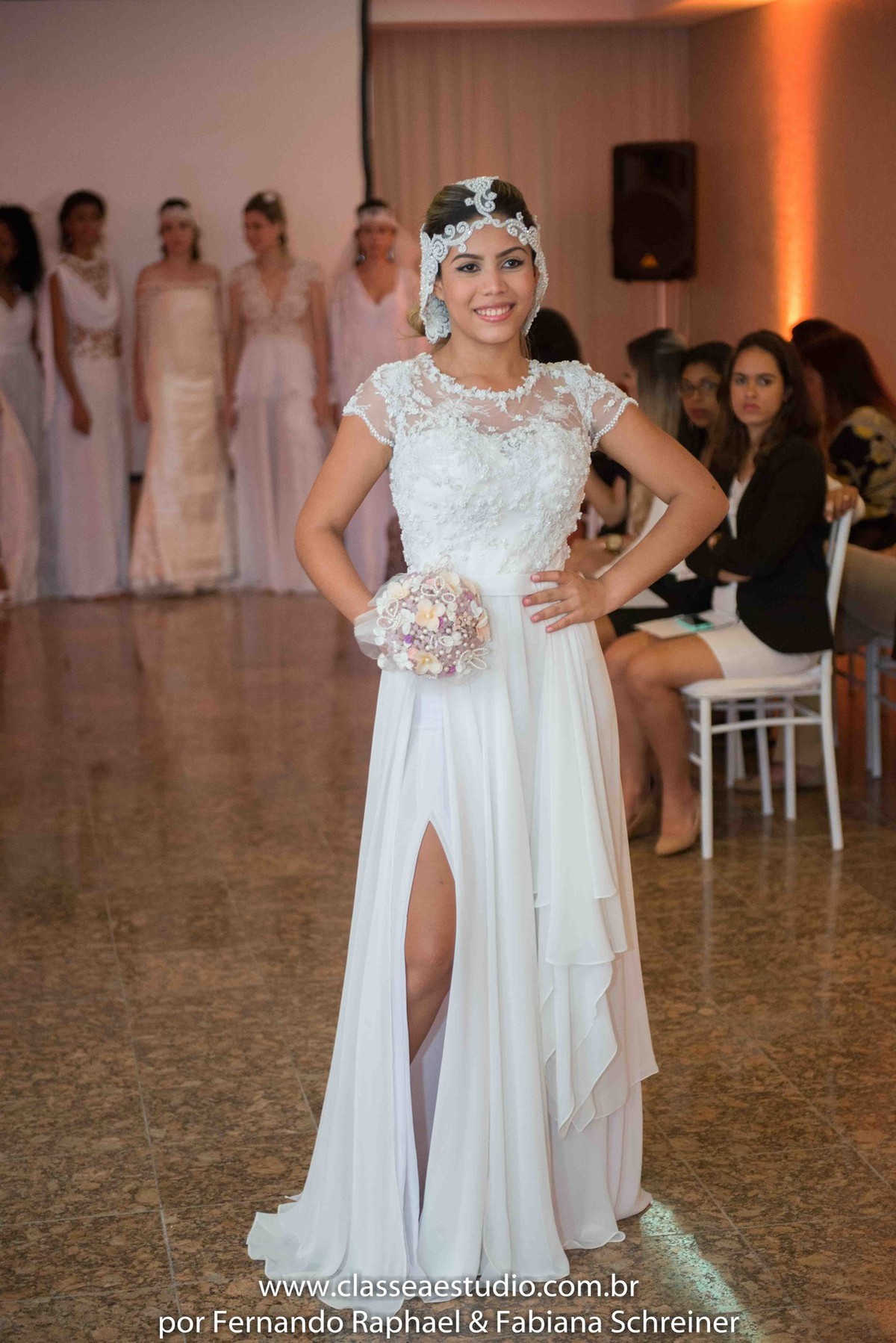desfile de vestidos de noivas no evento wedding day do estilista Jan Souza