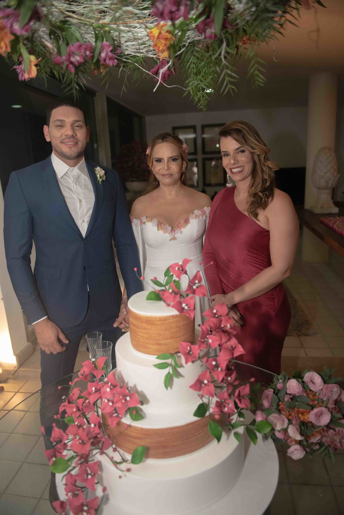 Colunista Mirella Martins