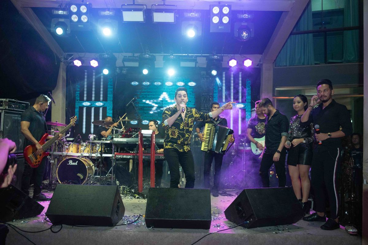 cantor jonas esticado