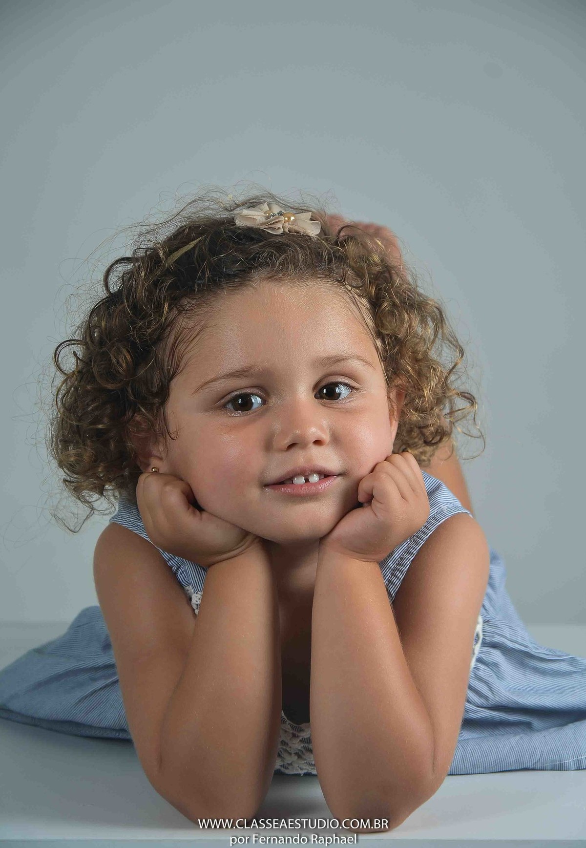 book fotográfico de família em estúdio