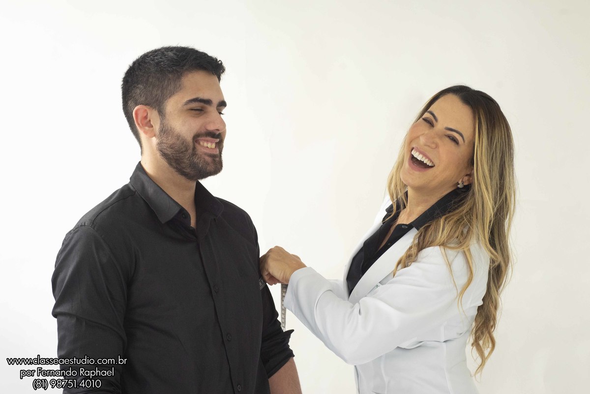 Fotos de formandos no estúdio fotográfico.
