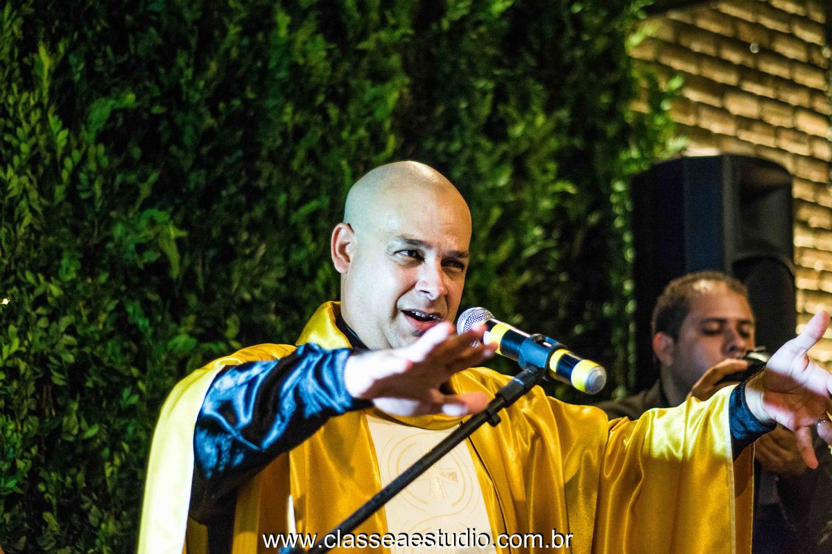 Reverendo Markos Leal