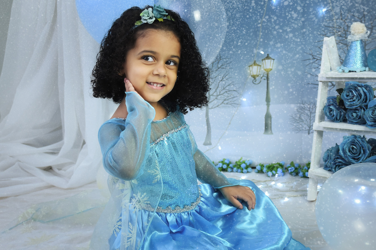 Debora mão no cabelo