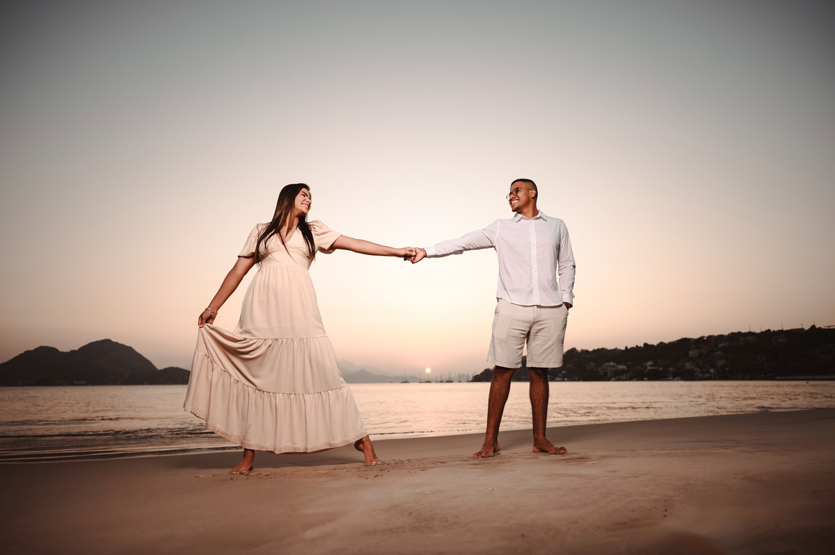 ENSAIO DE CASAL NA PRAIA