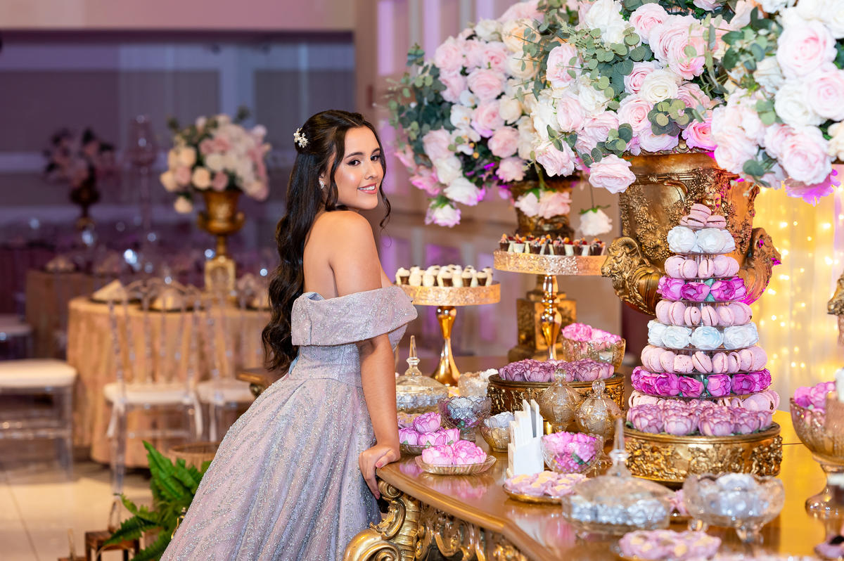 MELHORES POSES PARA FOTOS DE 15 ANOS