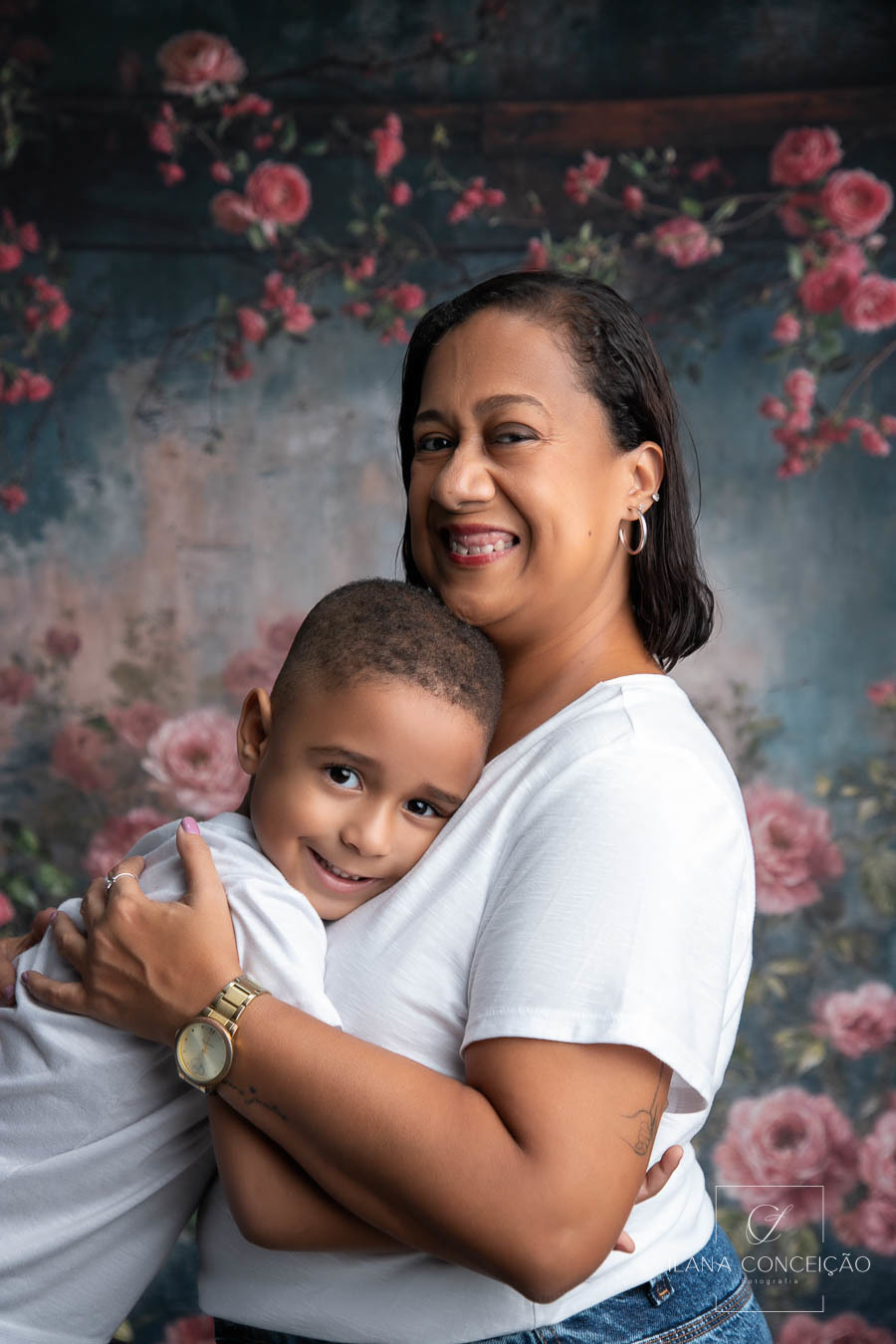 O tempo nunca para, mas o amor encontra um jeito de permanecer.