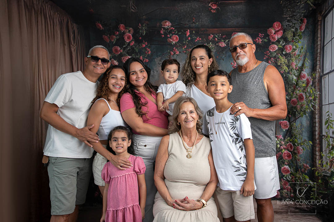O tempo nunca para, mas o amor encontra um jeito de permanecer.