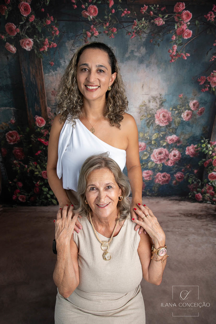 O tempo nunca para, mas o amor encontra um jeito de permanecer.