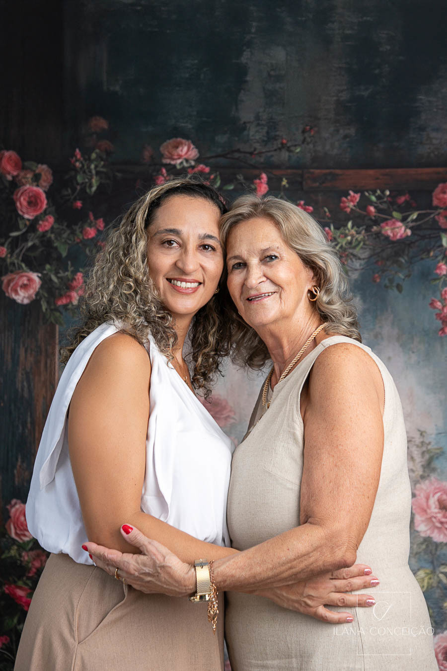 O tempo nunca para, mas o amor encontra um jeito de permanecer.