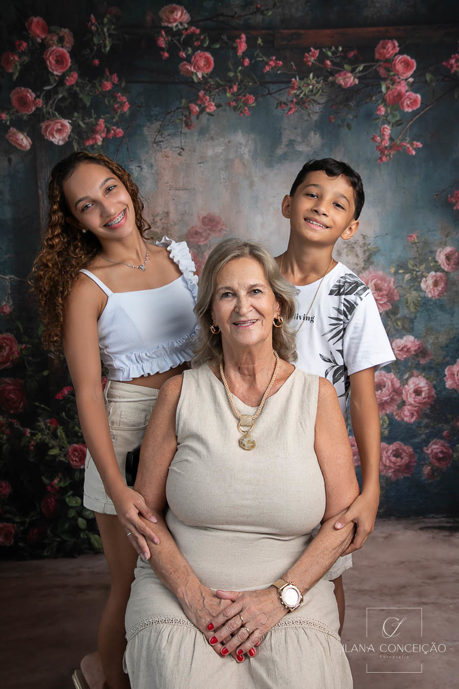 O tempo nunca para, mas o amor encontra um jeito de permanecer.