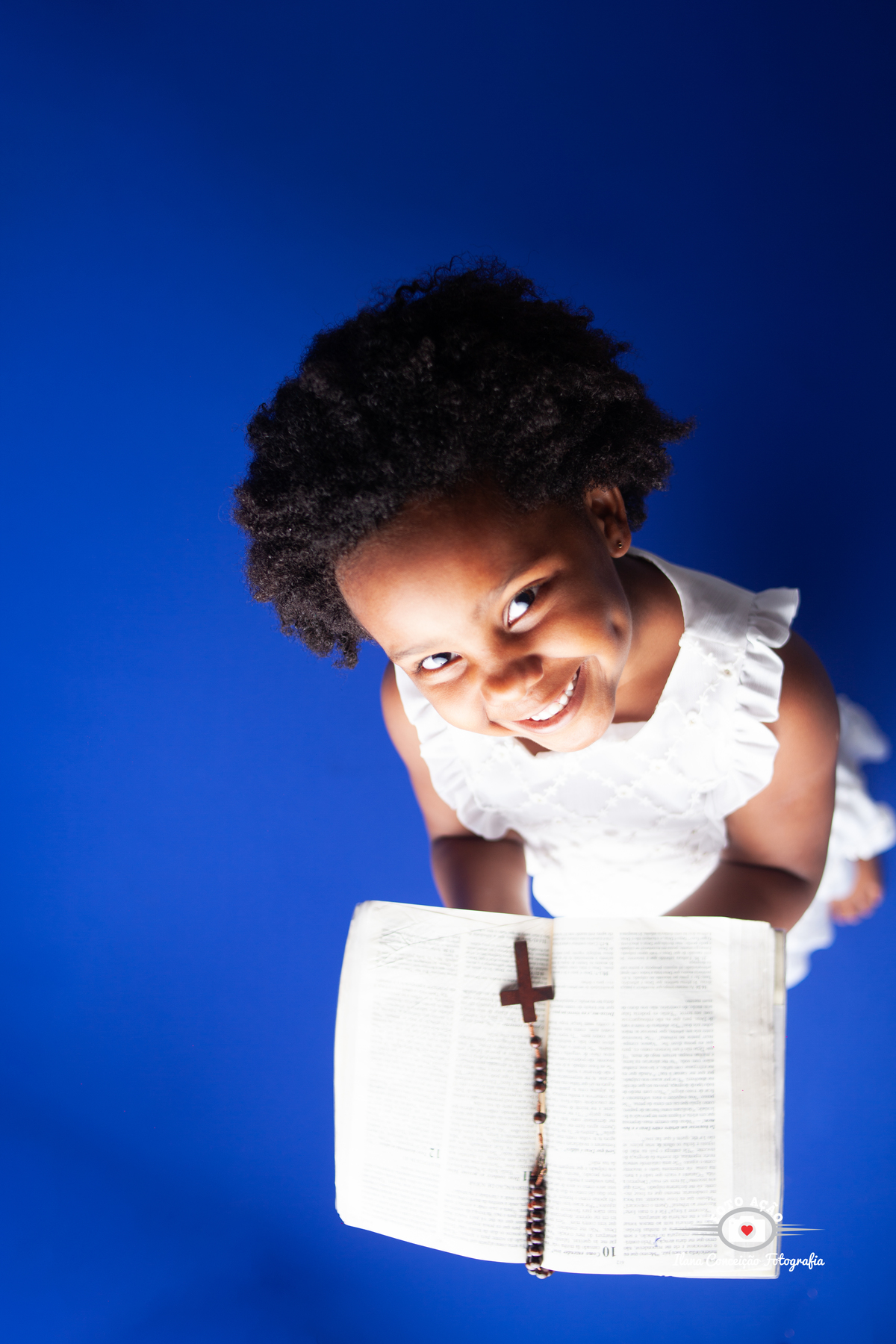 Que as tristezas sejam transformadas em sorrisos e gargalhadas alegres nesta Páscoa!