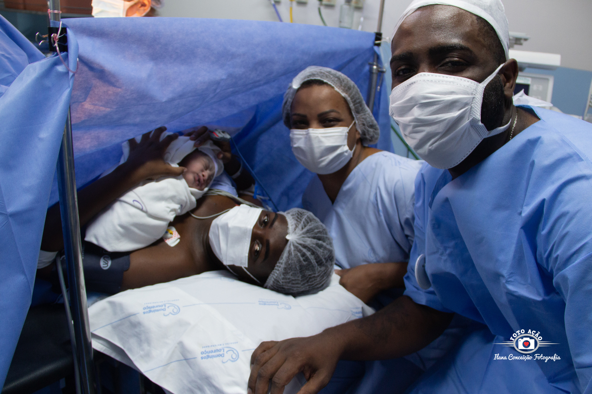 Fotografia do nascimento do Derick Kayodê no Domingos Lourenço Hospital e  Maternidade. 
